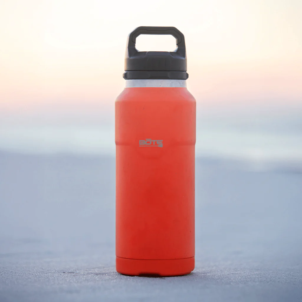 MAGNEBottle 36oz with Cap - Image 6
